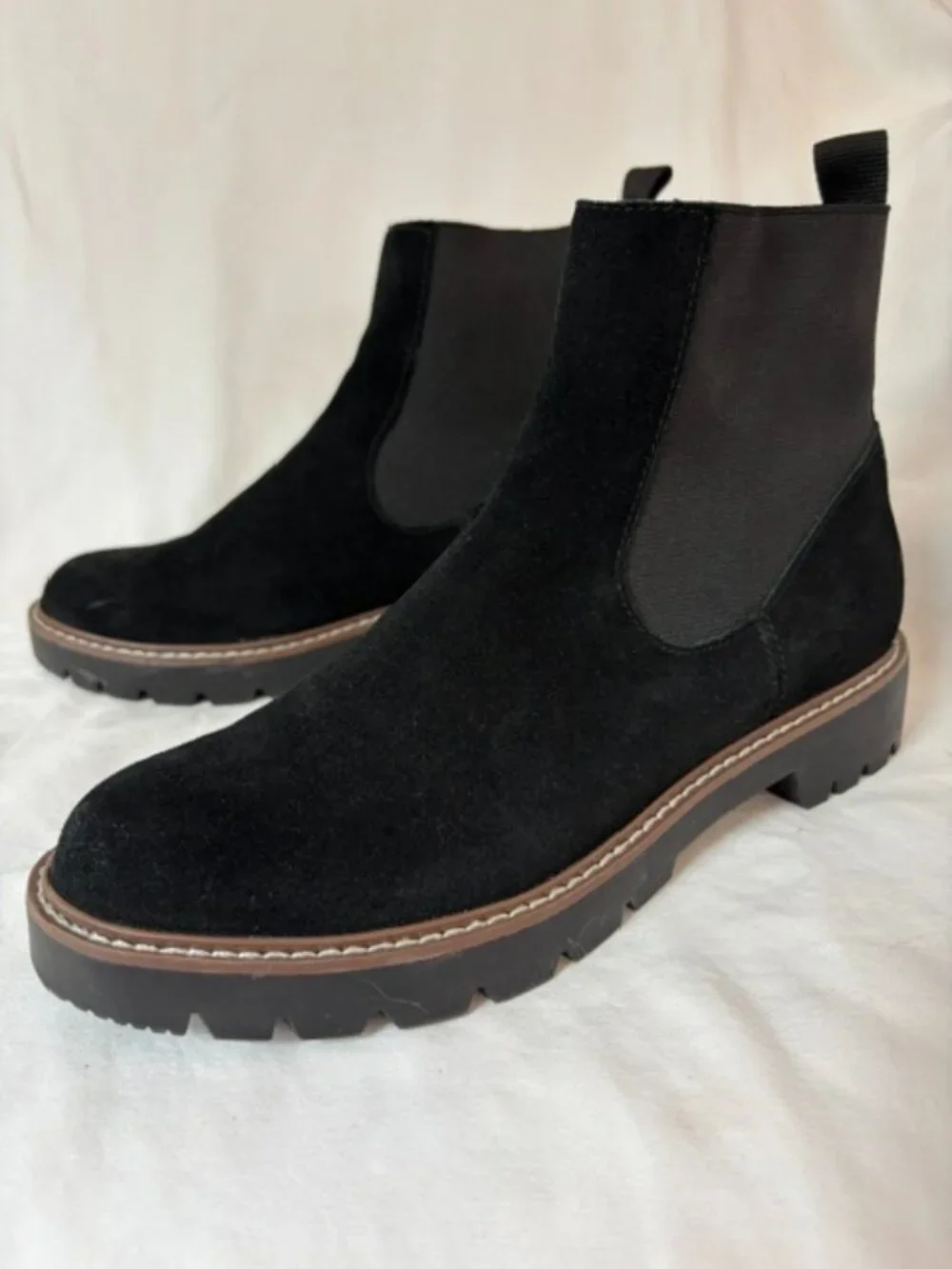 Dolce Vita Pepper Black Suede Chelsea Boot with Lug Sole Women's Size 9M
